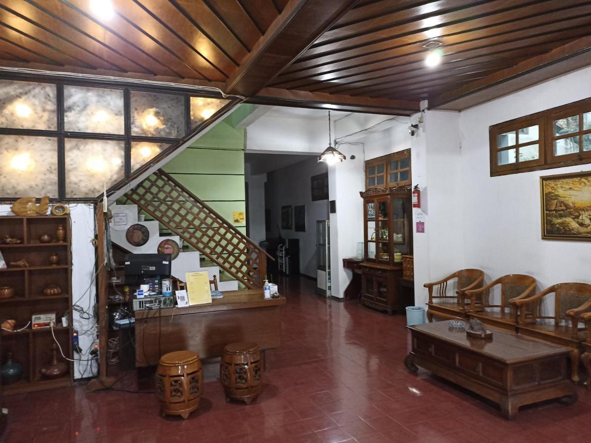 Sartika Hotel Prawirotaman Джокьякарта Экстерьер фото