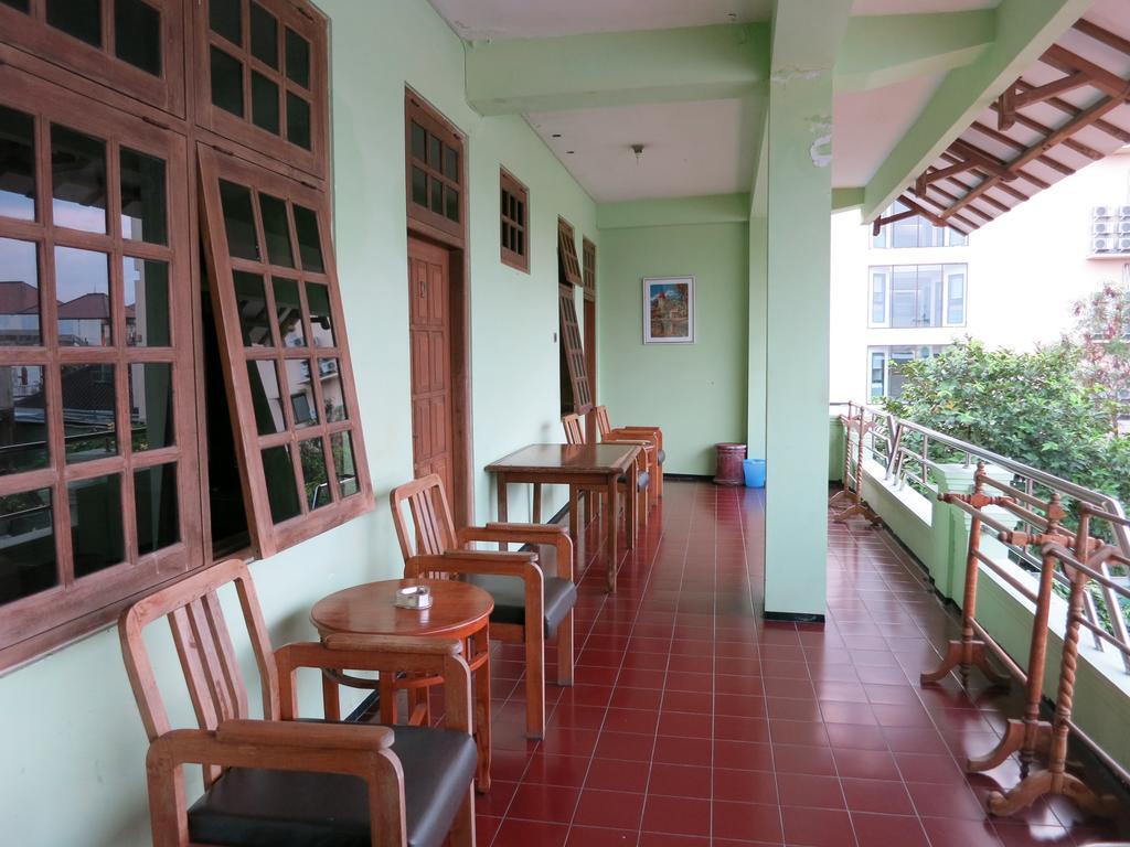 Sartika Hotel Prawirotaman Джокьякарта Экстерьер фото