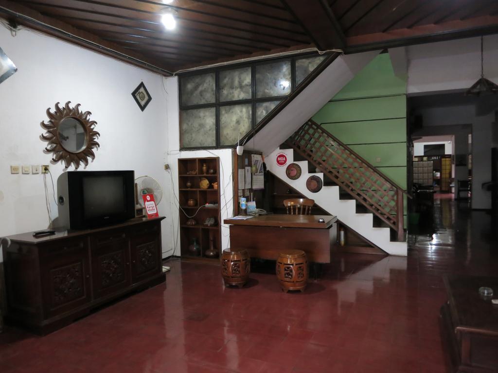Sartika Hotel Prawirotaman Джокьякарта Экстерьер фото